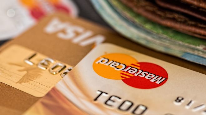 man dream of recovering his stolen items with credit cards